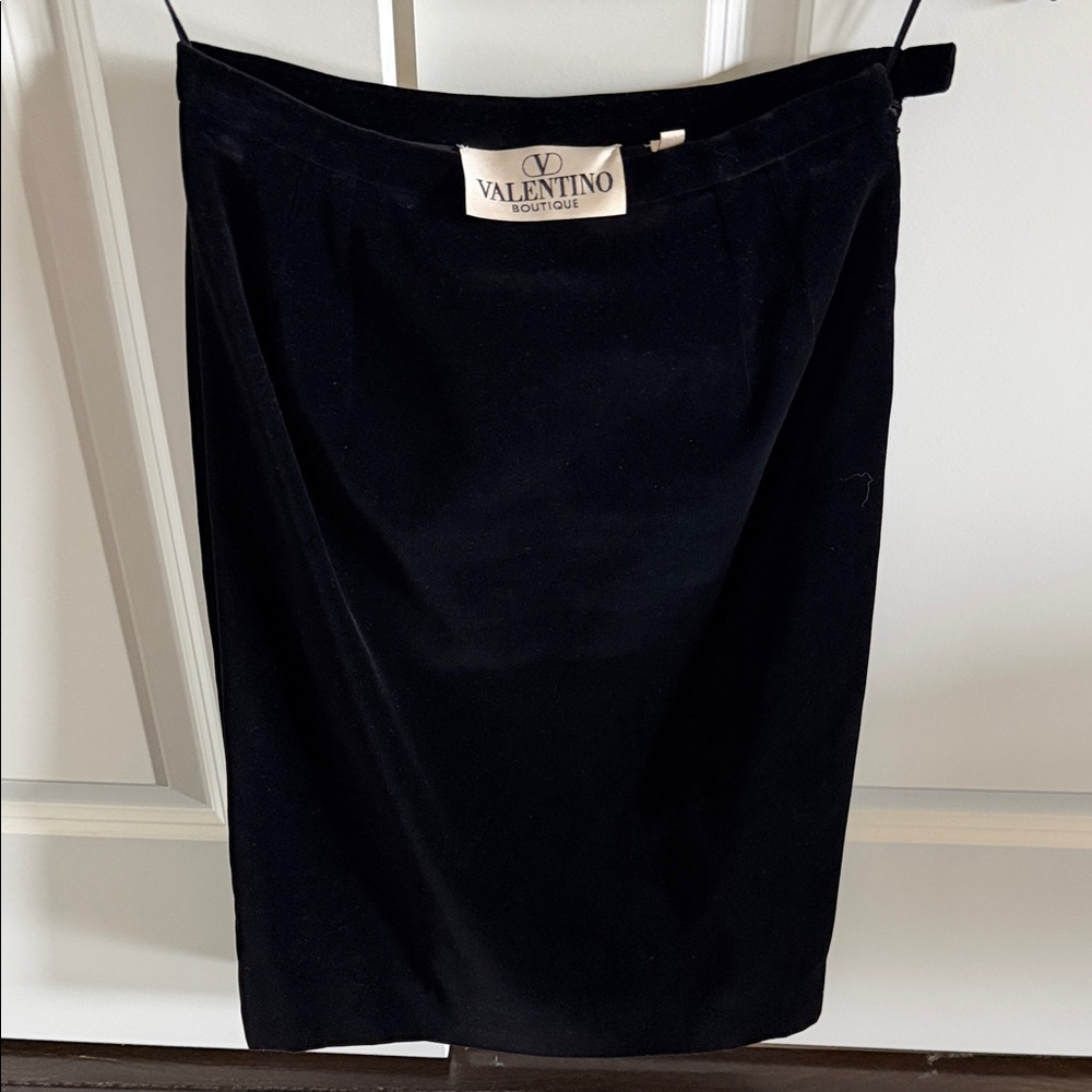 Valentino Black Velvet Pencil Skirt sz 6